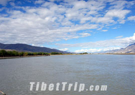 Yarlung Tsangpo River, Tibet