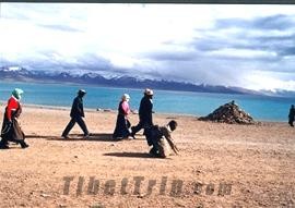 Namtso Lake, a spot for Tibetan wedding ceremony