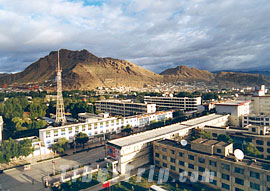 Shigatse in dawn