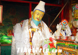 Khatag, a kind of offtering and gift in Tibet