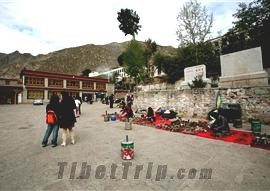Tibetan Traditional Hospital, Lhasa