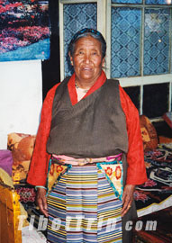 Tibetan costumes
